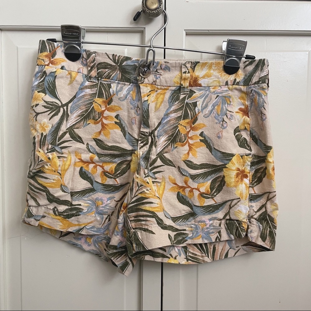 OLD NAVY Mid-Rise Tropical Shorts for Women